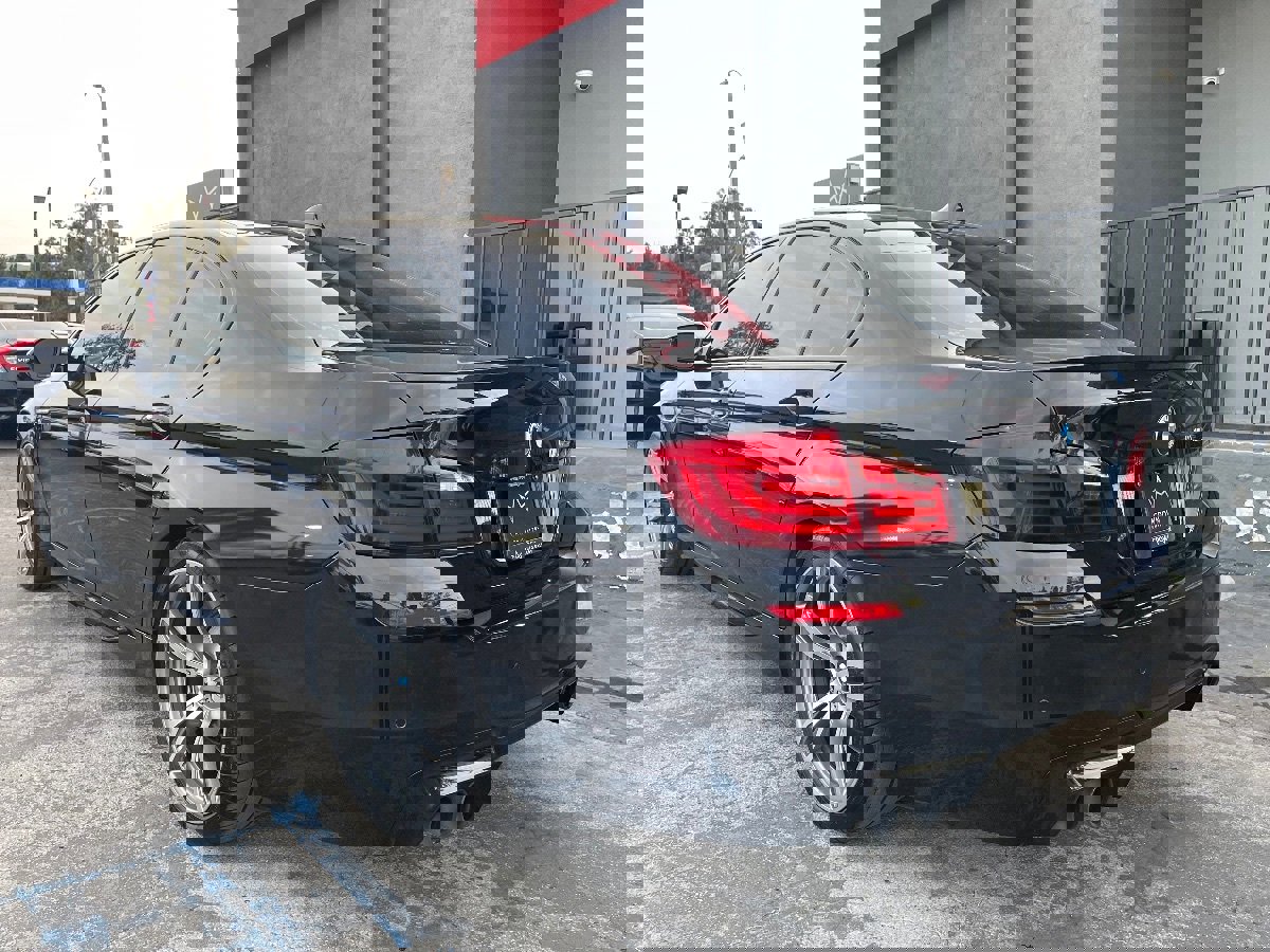 Used 2013 BMW M5 w/ Executive Pkg image 7