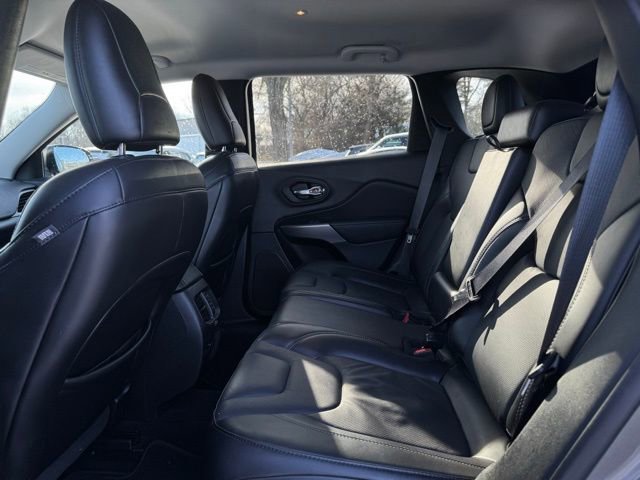 Used 2021 Jeep Cherokee Latitude Lux w/ Comfort/Convenience Group image 20