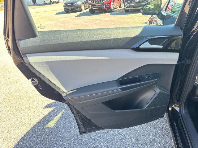 Used 2024 Volkswagen Taos S FWD image 18