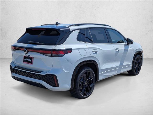 New 2026 Volkswagen Tiguan SE R-Line FWD image 5