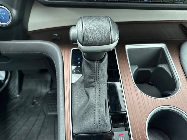 Used 2023 Toyota Sienna XLE FWD image 28