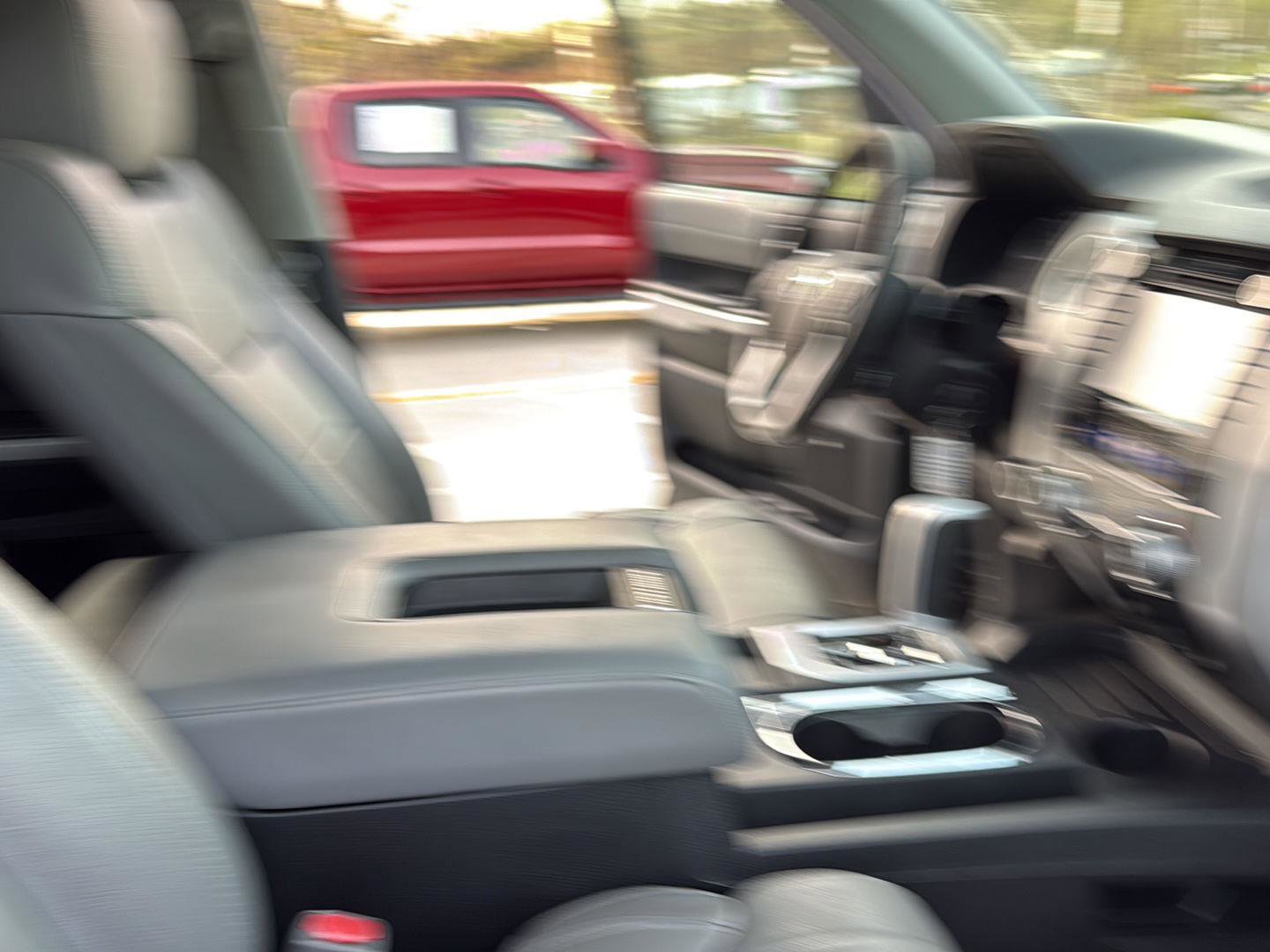 Used 2014 Toyota Tundra Limited w/ Limited Premium Package image 34