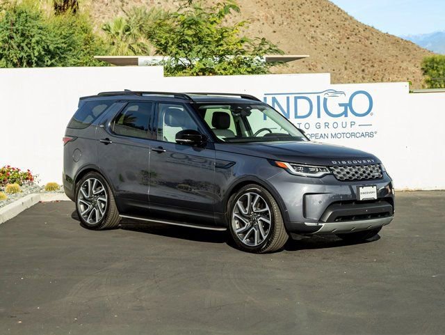 Used 2025 Land Rover Discovery S AWD/4WD image 4
