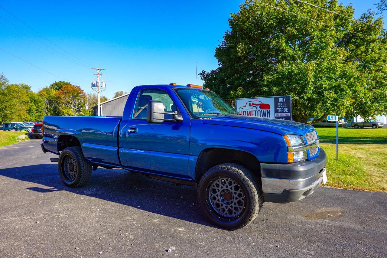 Used 2004 Chevrolet Silverado 2500 LS w/ Snow Plow Prep Package AWD/4WD image 2