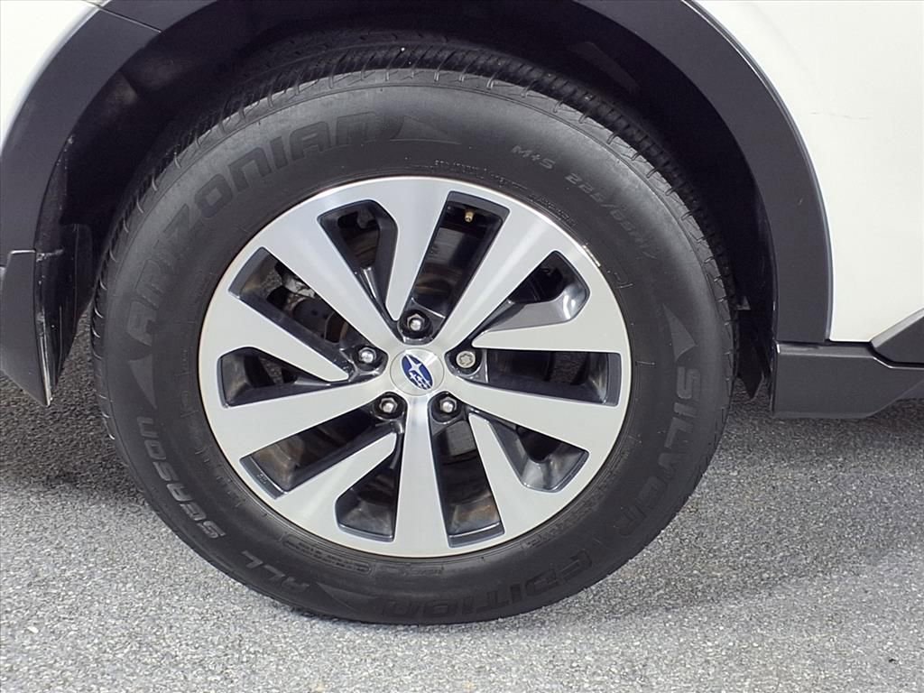 Certified 2022 Subaru Outback Premium image 5