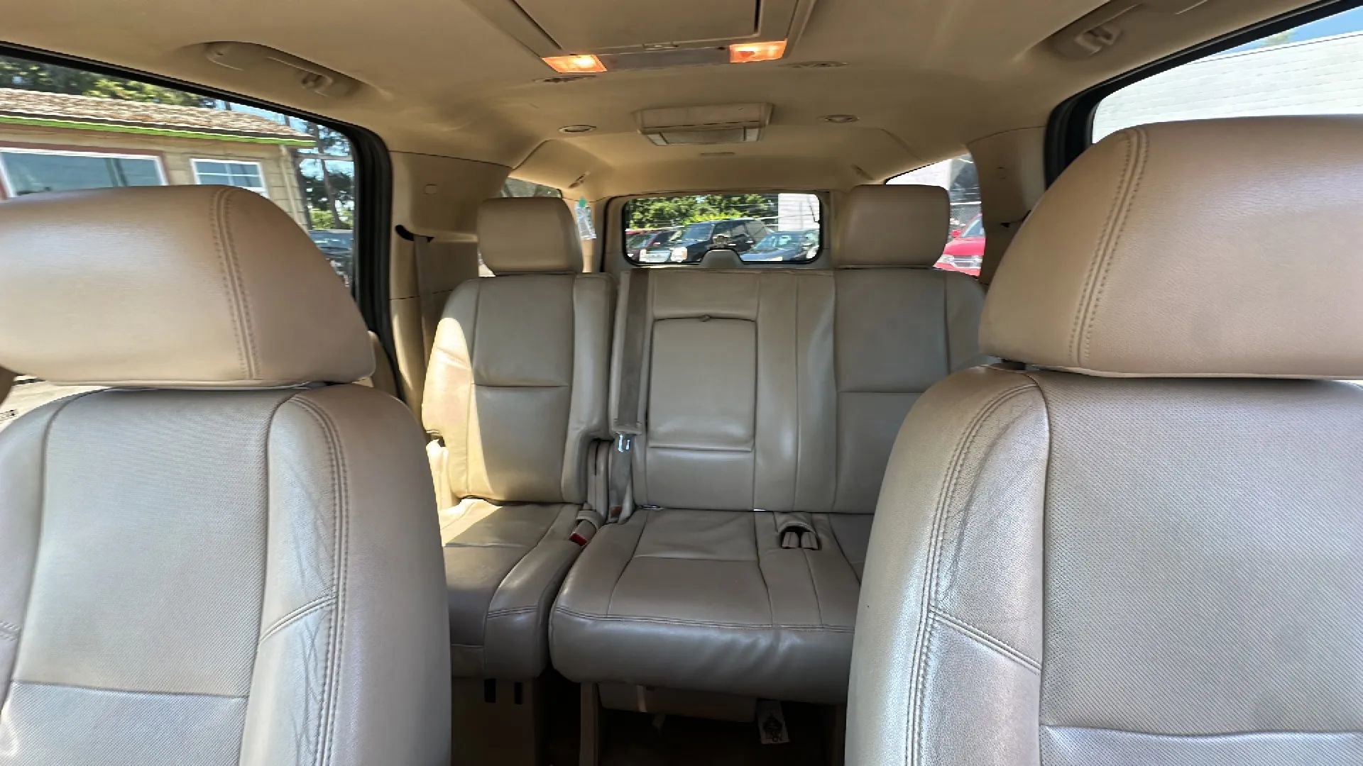 Used 2012 Chevrolet Suburban LTZ image 9