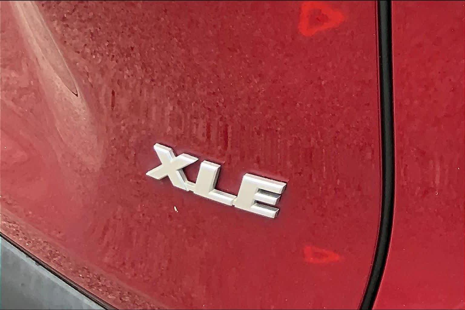 Used 2023 Toyota RAV4 XLE w/ Convenience Package FWD image 30