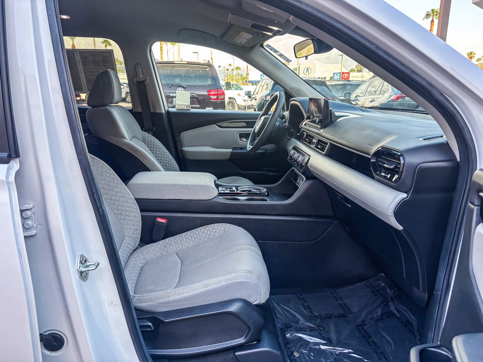 Used 2024 Honda Pilot LX image 19