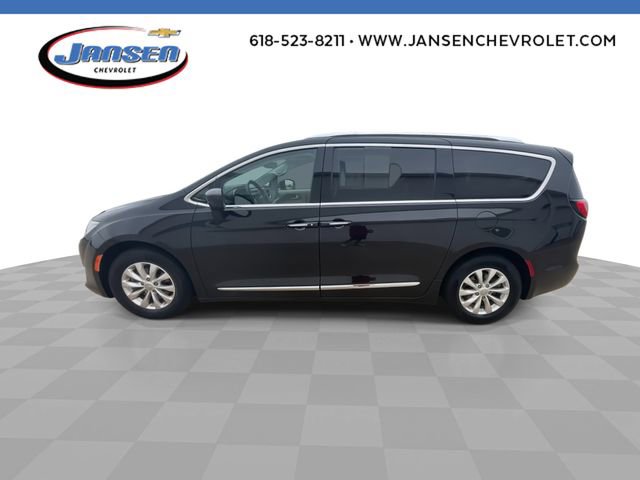 Used 2018 Chrysler Pacifica Touring-L Plus FWD image 5