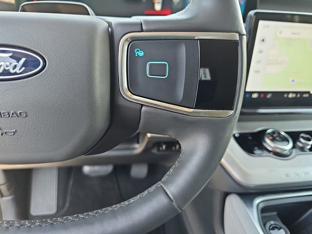 Used 2025 Ford Expedition Max Active RWD image 14