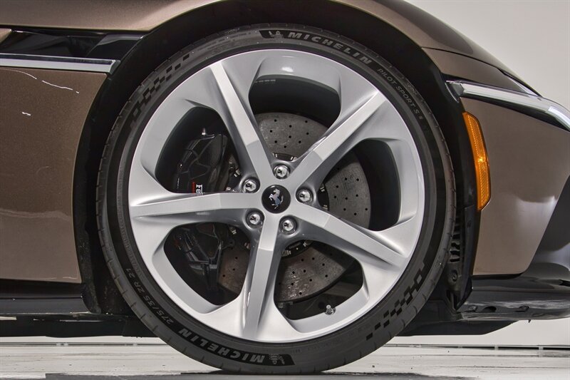 Used 2025 Ferrari 12Cilindri RWD image 17