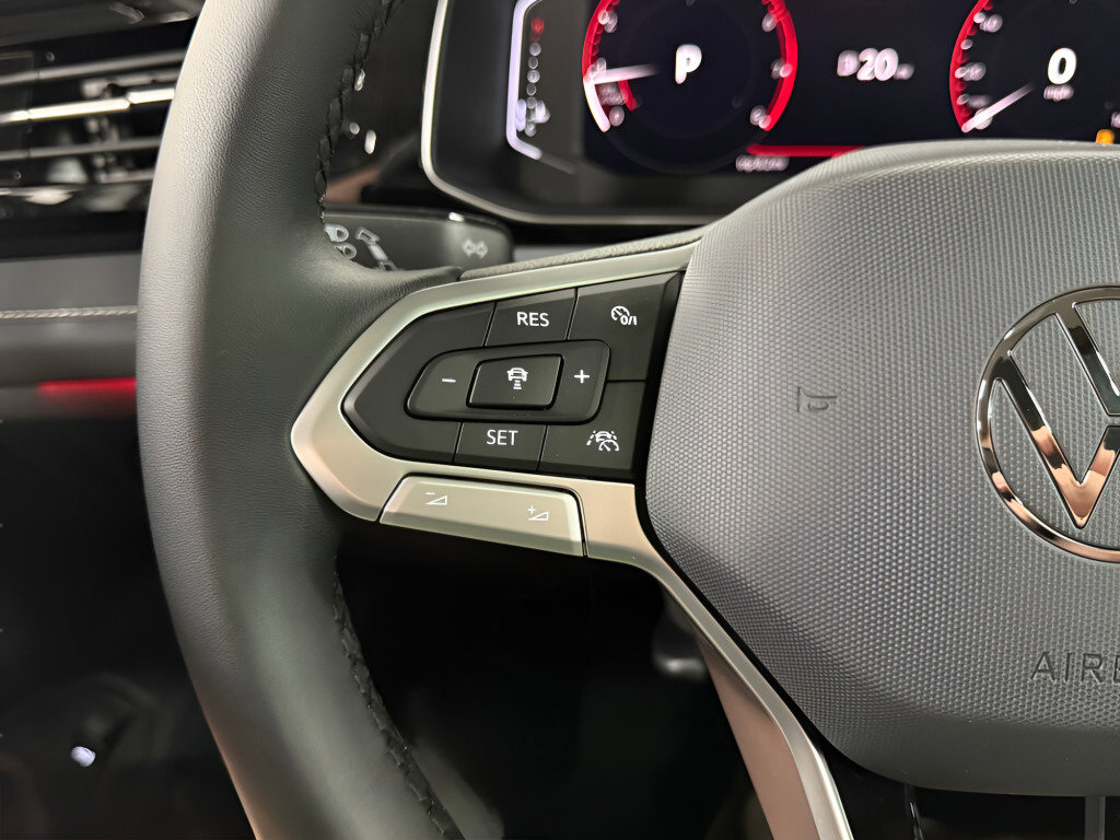 New 2025 Volkswagen Jetta SEL image 12