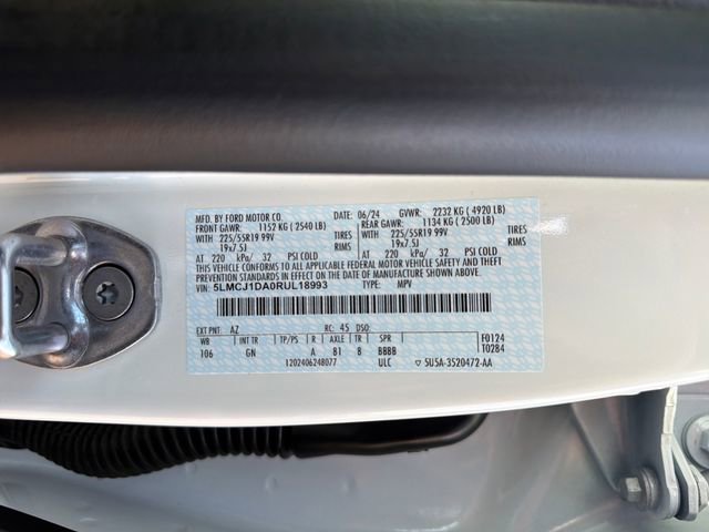 Certified 2024 Lincoln Corsair AWD w/ Equipment Group 101A image 34