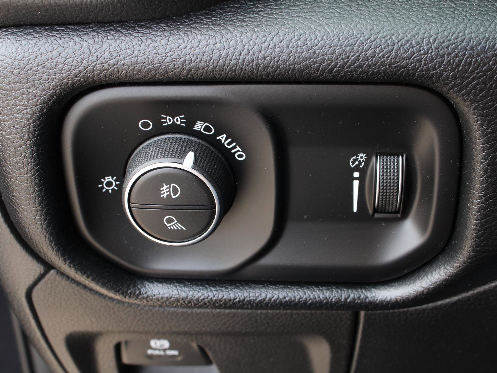 Used 2021 RAM 1500 Rebel image 21