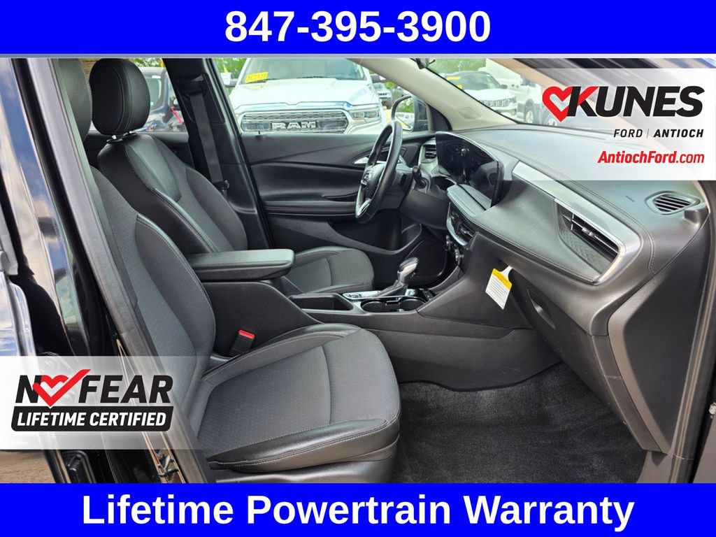 Used 2025 Buick Encore GX Preferred FWD image 37
