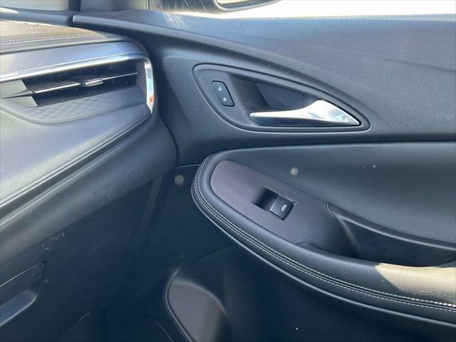 Used 2025 Buick Encore GX Preferred w/ Advanced Technology Package image 35