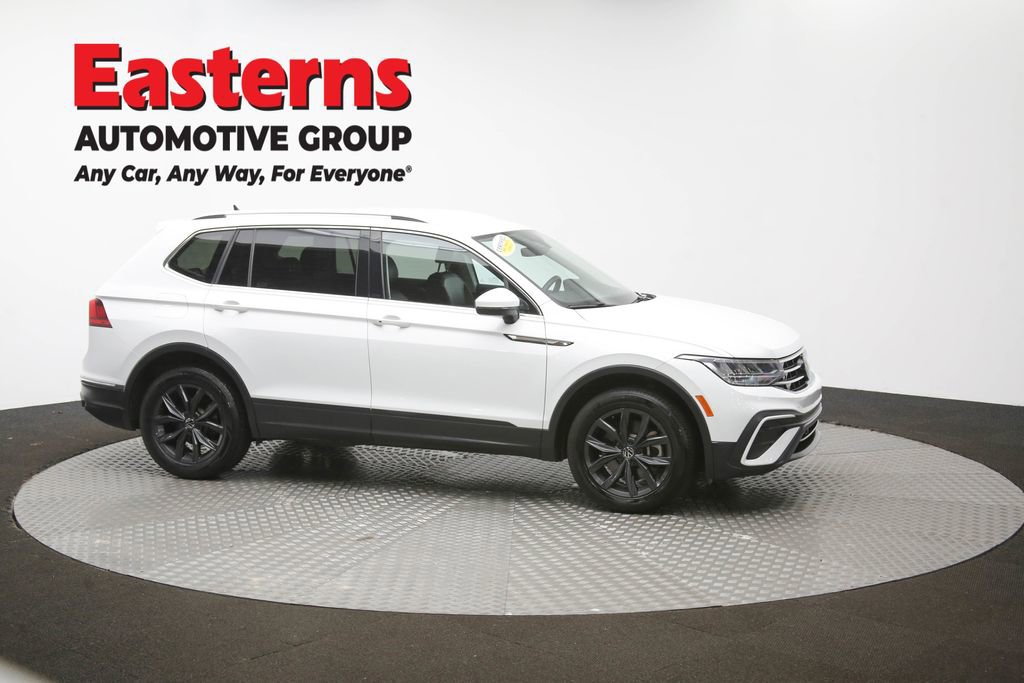 Used 2024 Volkswagen Tiguan SE image 46