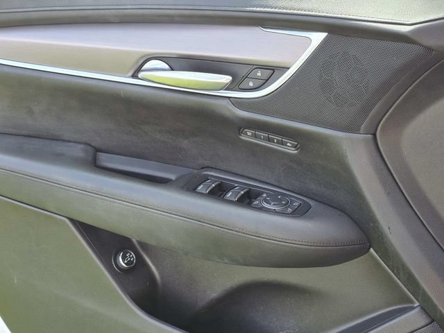 Used 2017 Cadillac XT5 Premium Luxury FWD image 19