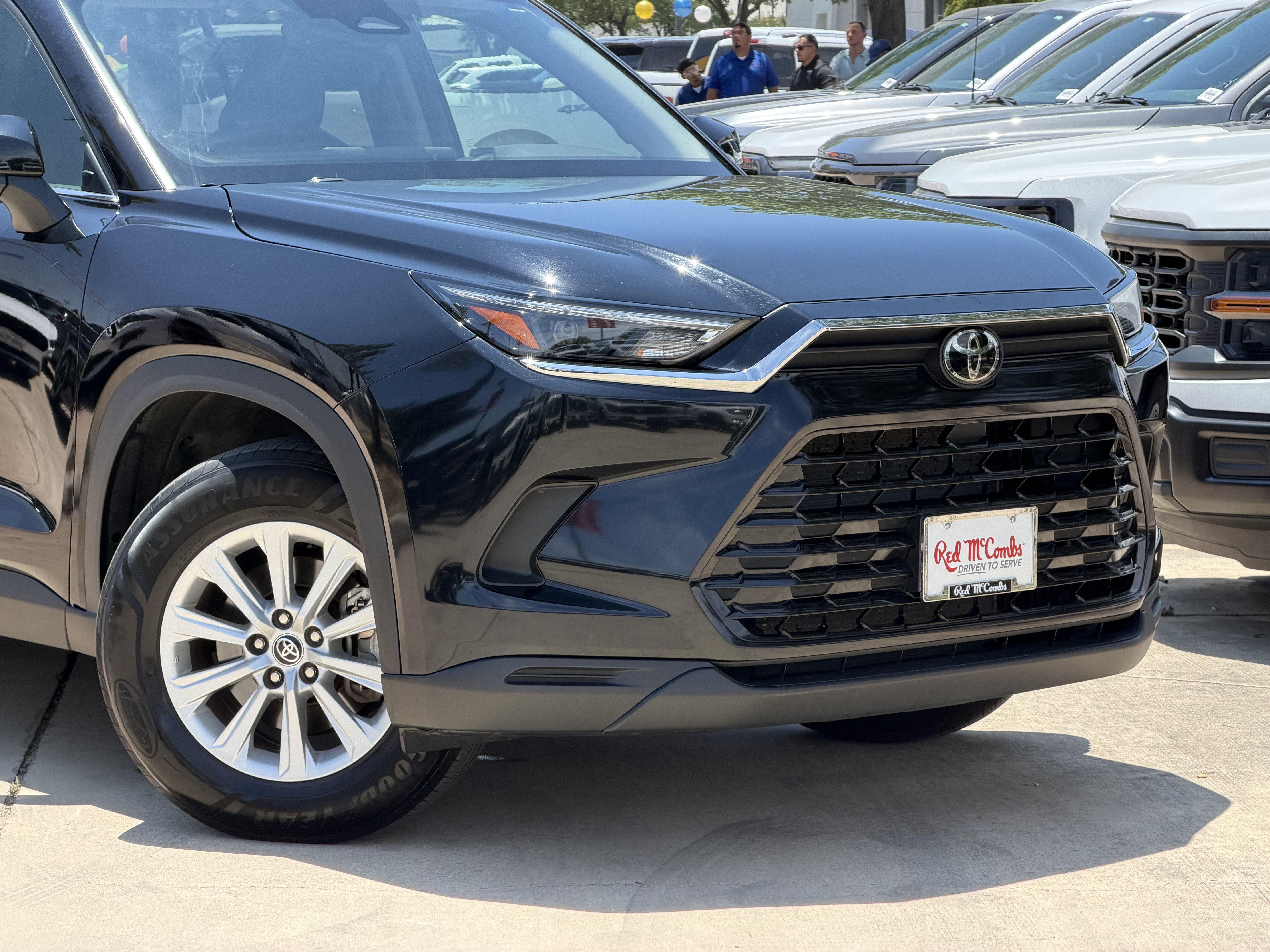 Used 2025 Toyota Grand Highlander AWD image 2