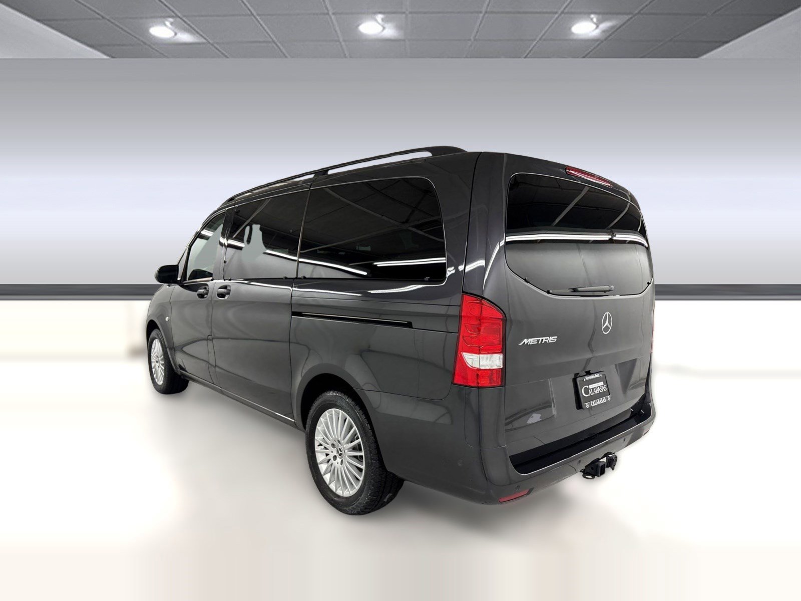 Used 2023 Mercedes-Benz Metris Passenger image 3