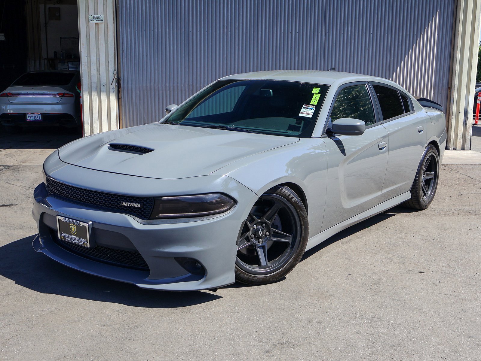 Used 2017 Dodge Charger R/T image 3