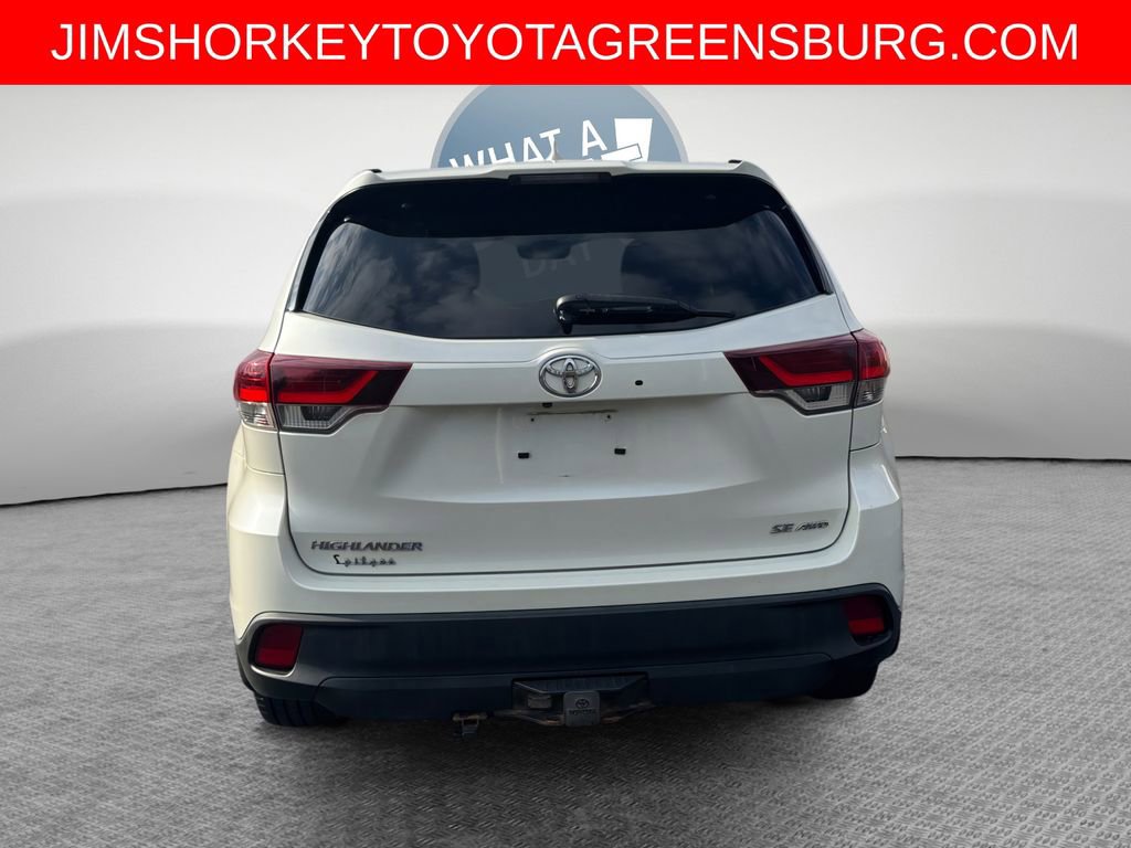 Used 2019 Toyota Highlander SE AWD/4WD image 5