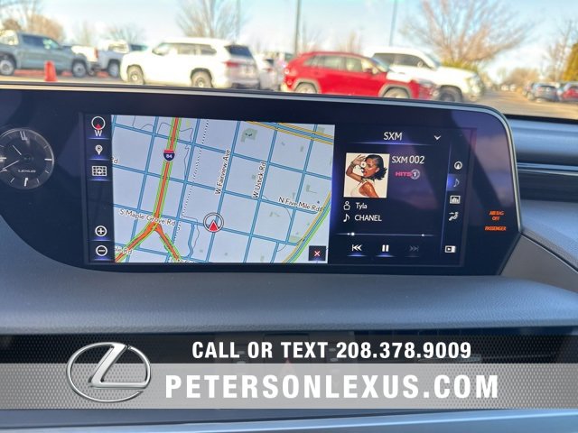 Used 2019 Lexus ES 300h w/ Luxury Package image 16