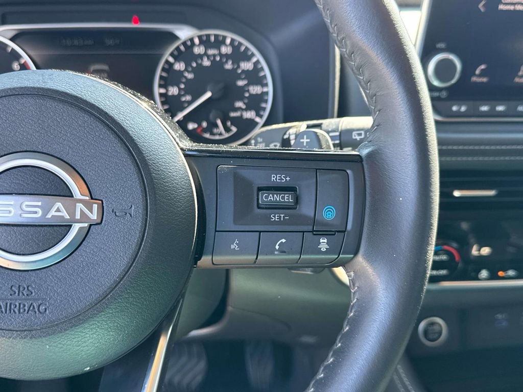 Used 2023 Nissan Rogue SL image 34