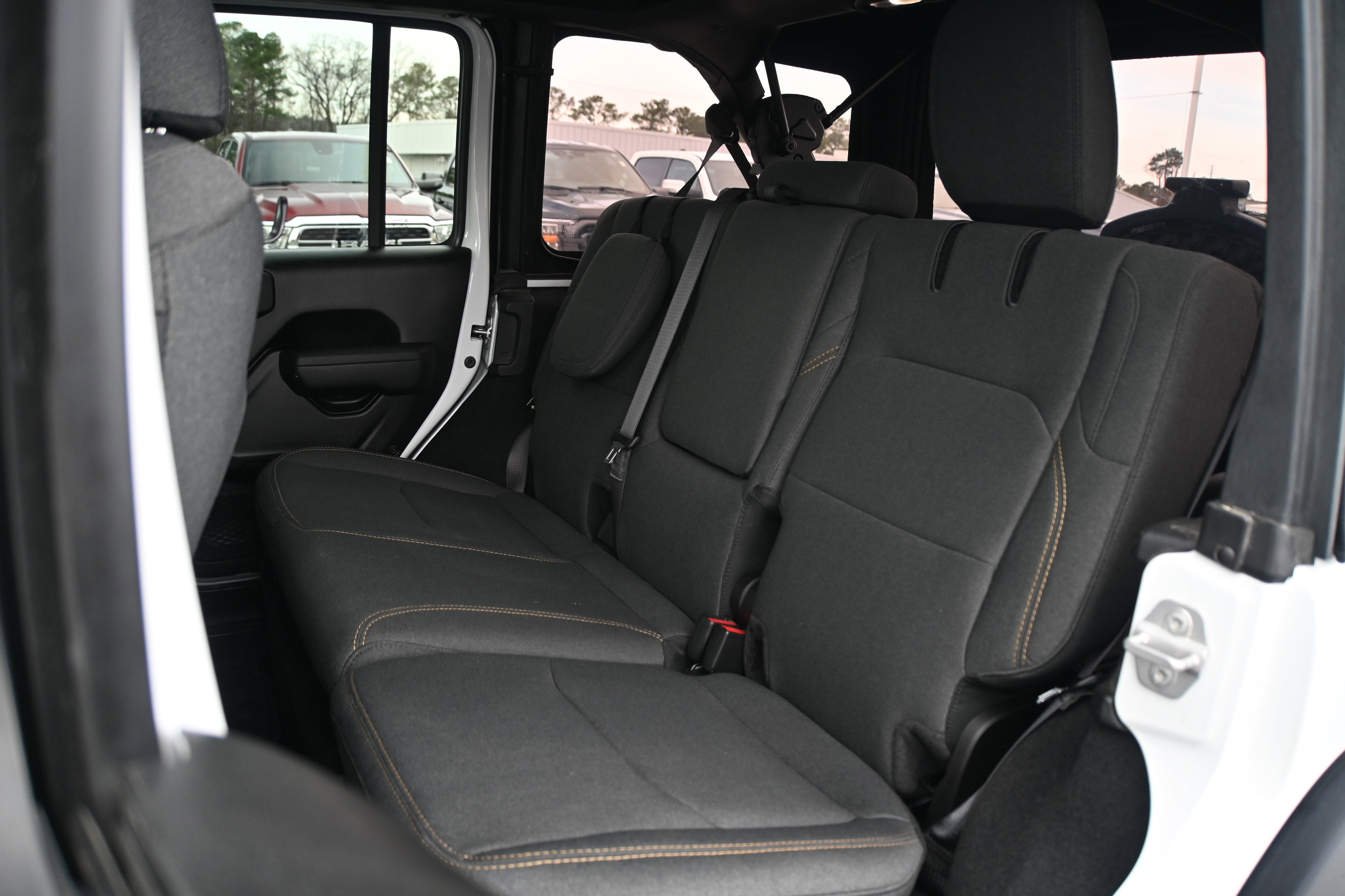 Used 2024 Jeep Wrangler Willys image 10