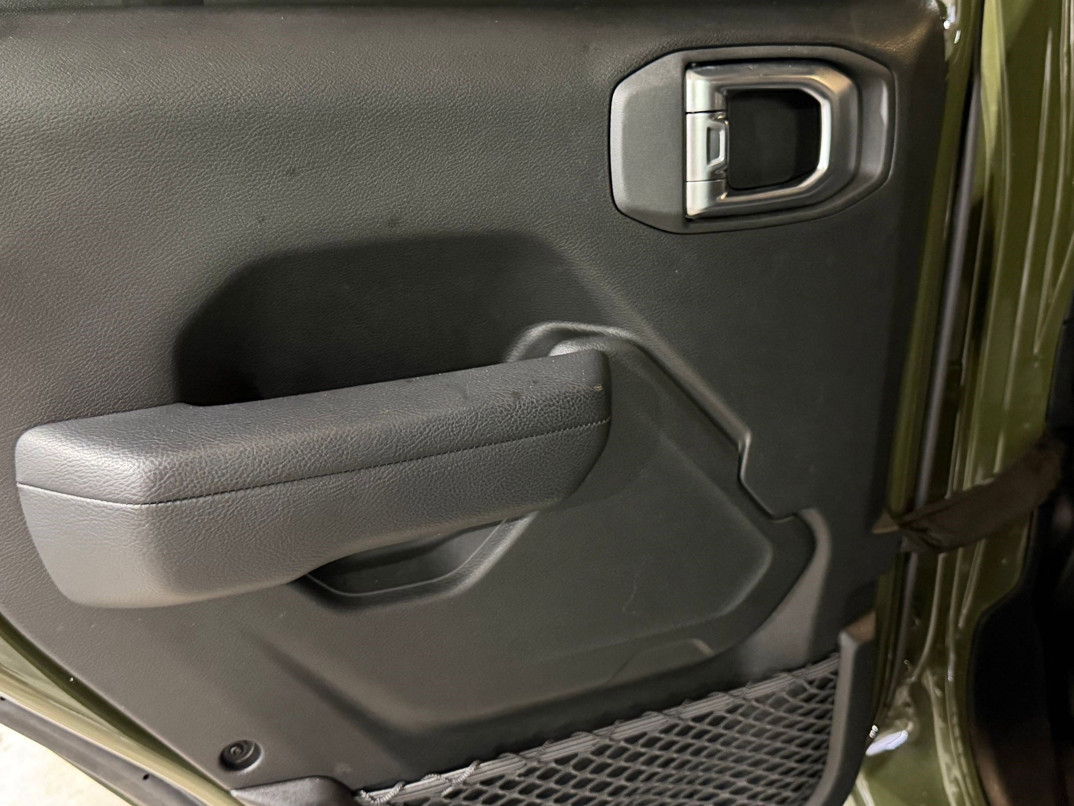 Used 2023 Jeep Wrangler Unlimited image 31