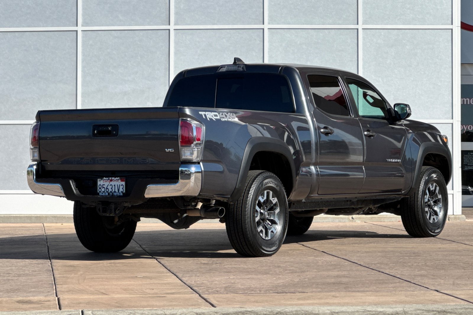 Certified 2023 Toyota Tacoma TRD Off-Road AWD/4WD image 4