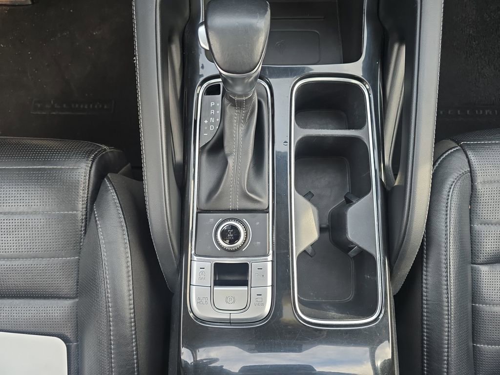 Used 2021 Kia Telluride SX w/ SX Prestige Package image 11