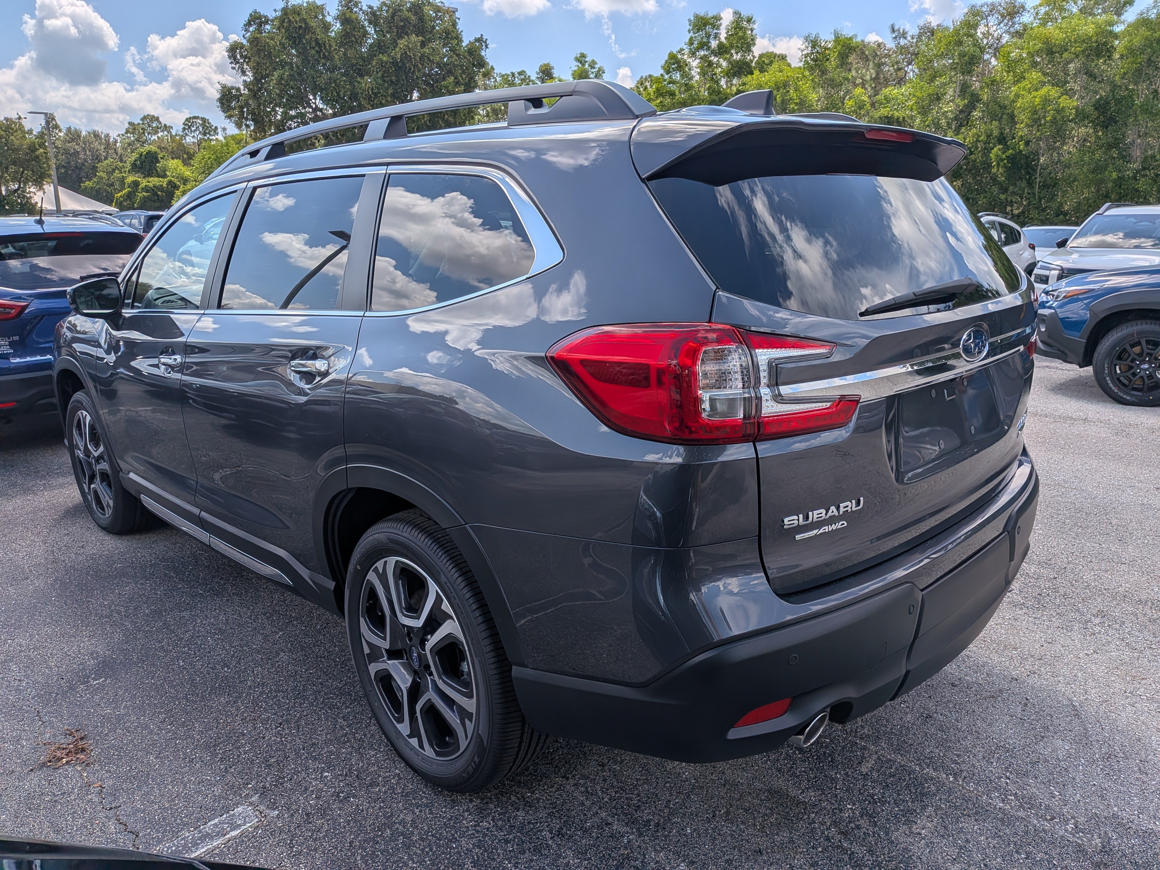 New 2026 Subaru Ascent Limited AWD/4WD image 6