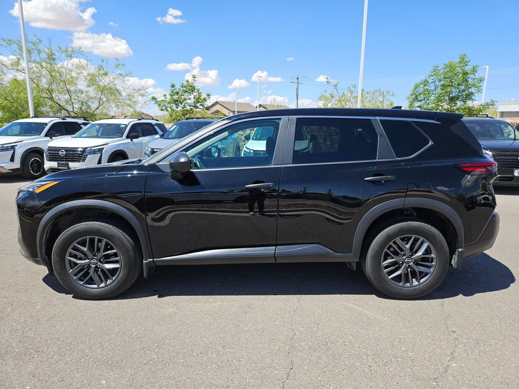 Used 2023 Nissan Rogue S image 4