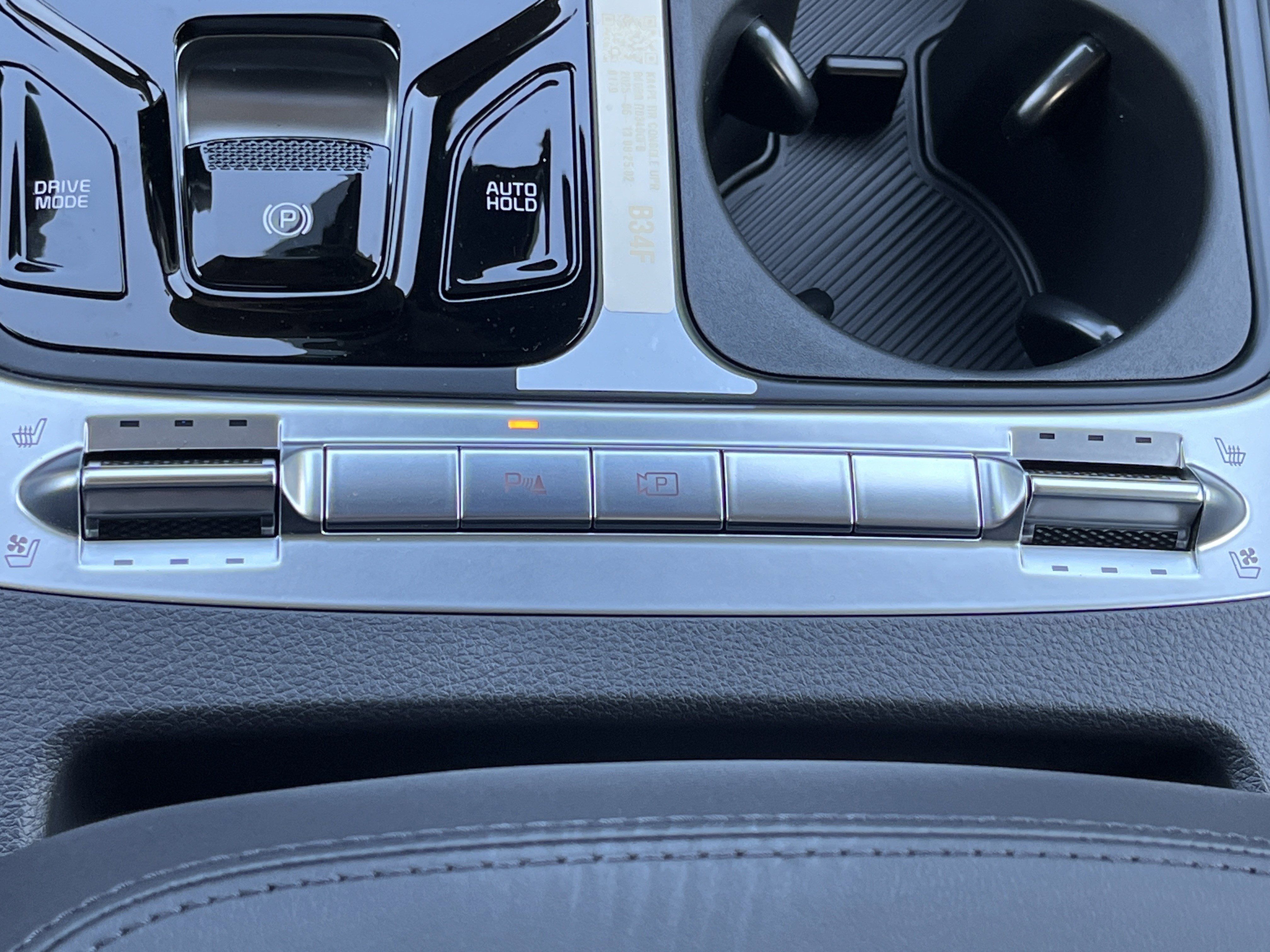 New 2026 Kia Carnival SX w/ SX Dark Edition Package image 11