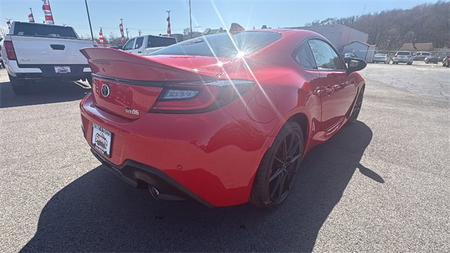 New 2025 Toyota GR86 Premium image 5