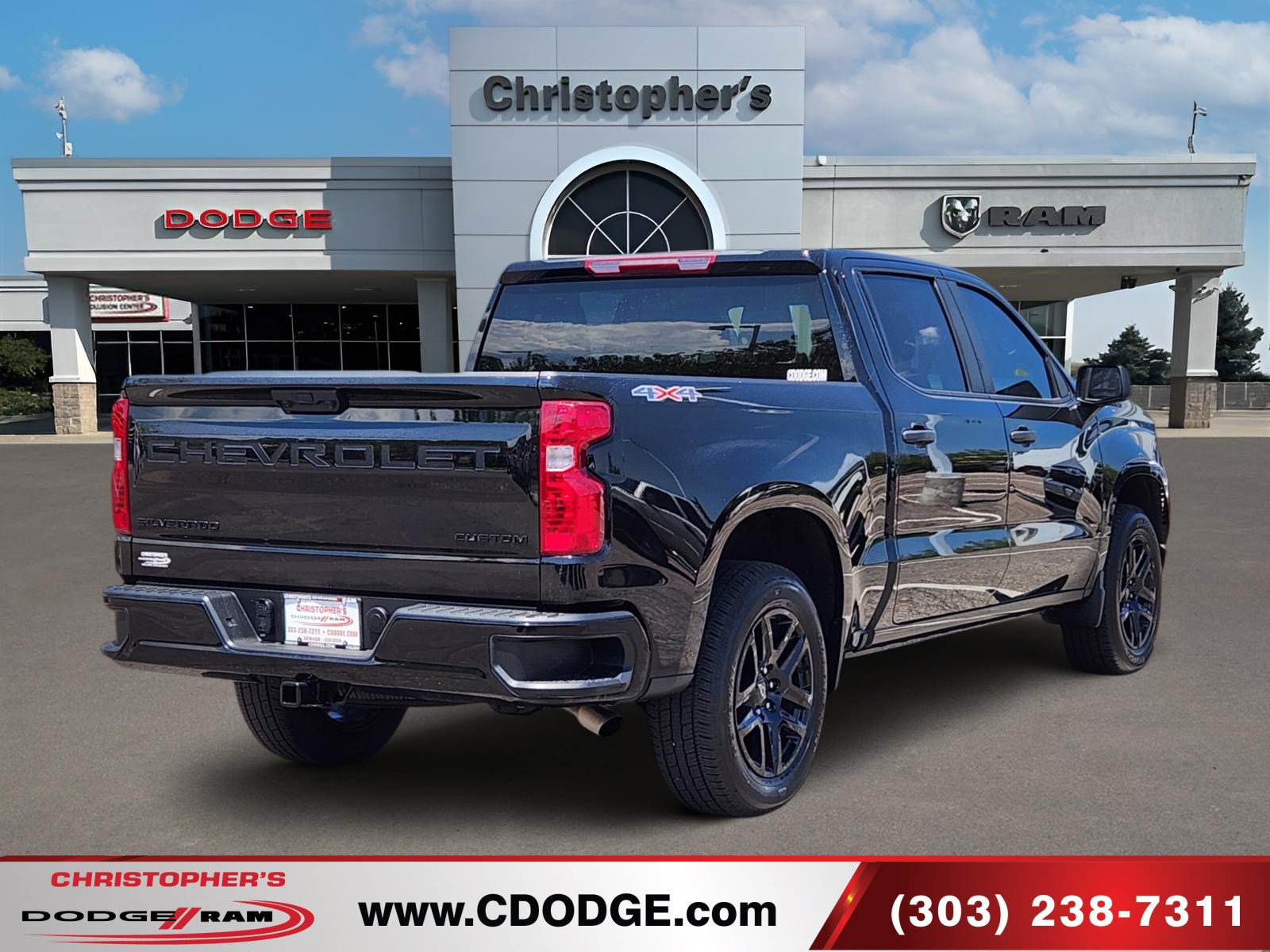Used 2026 Chevrolet Silverado 1500 Custom w/ LPO, Dark Essentials Package AWD/4WD image 3