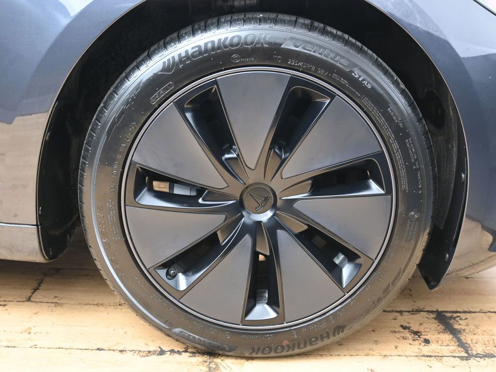 Used 2025 Tesla Model 3 Long Range image 13