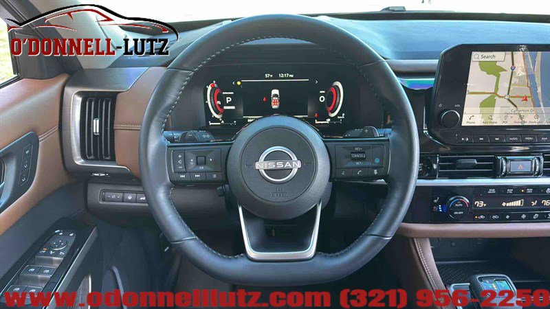 Used 2025 Nissan Pathfinder Platinum image 21