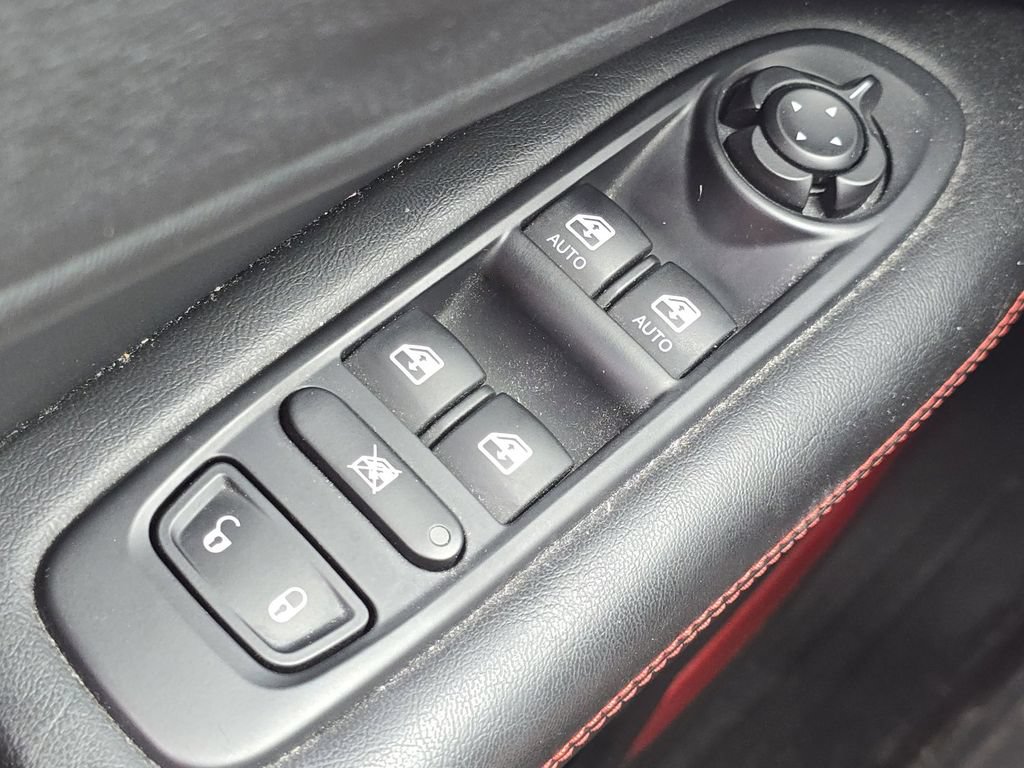 Used 2018 Jeep Compass Trailhawk w/ Cold Weather Group AWD/4WD image 24