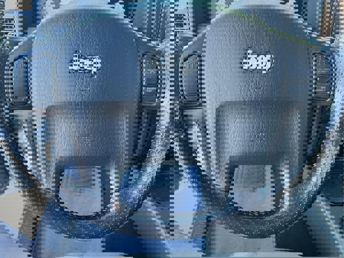 Used 2002 Jeep Grand Cherokee Overland image 11