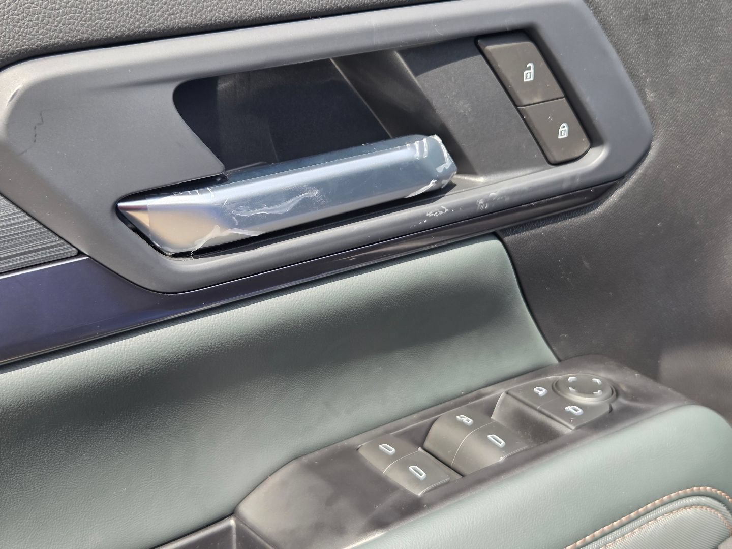 New 2026 GMC Terrain AT4 w/ Technology Package II AWD/4WD image 27