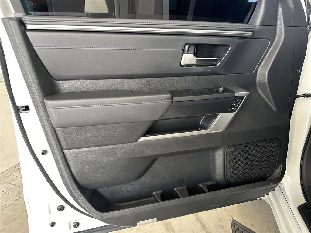 Used 2025 Toyota Tundra Platinum image 10