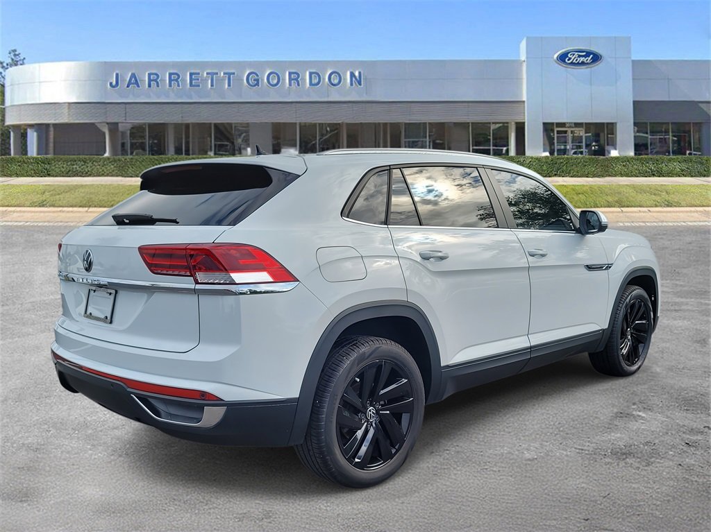 Used 2023 Volkswagen Atlas Cross Sport SE w/ Panoramic Sunroof Package image 4