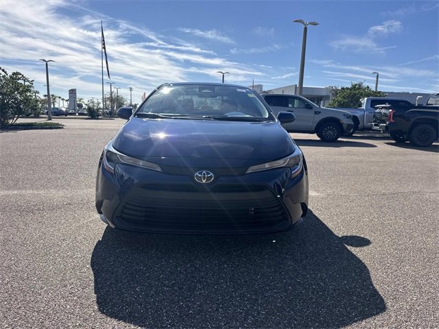 Used 2025 Toyota Corolla LE image 9