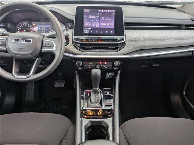 Used 2025 Jeep Compass Sport image 16