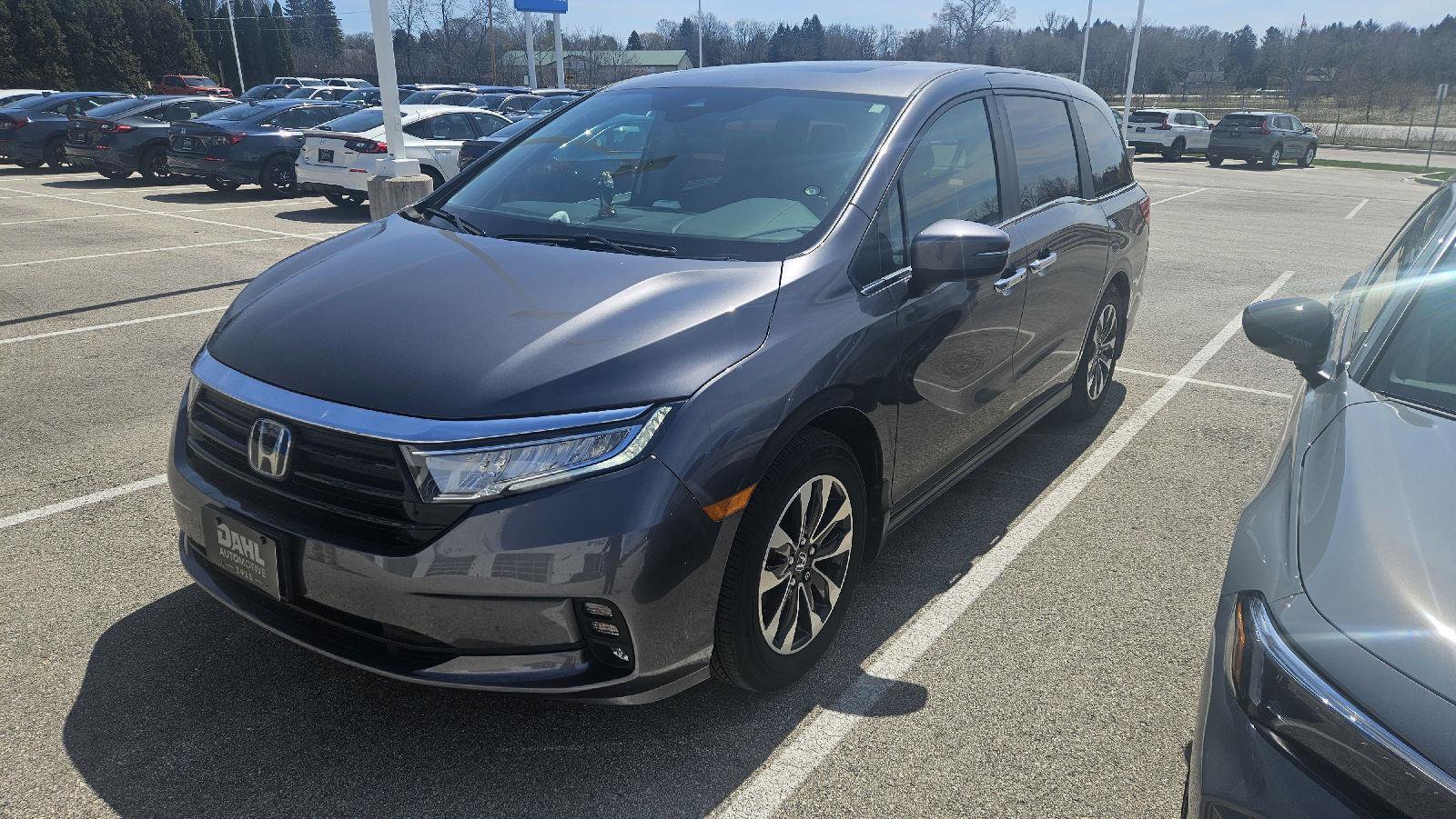 Used 2024 Honda Odyssey EX-L image 3