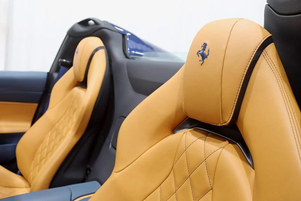 Used 2021 Ferrari 812 GTS RWD image 39