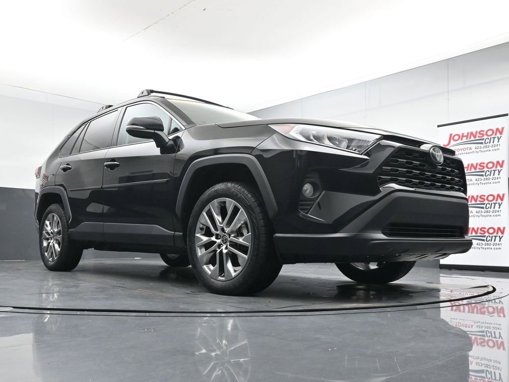Used 2021 Toyota RAV4 XLE Premium AWD/4WD image 29