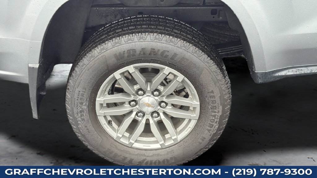 Used 2024 Chevrolet Colorado LT w/ LT Convenience Package II AWD/4WD image 32